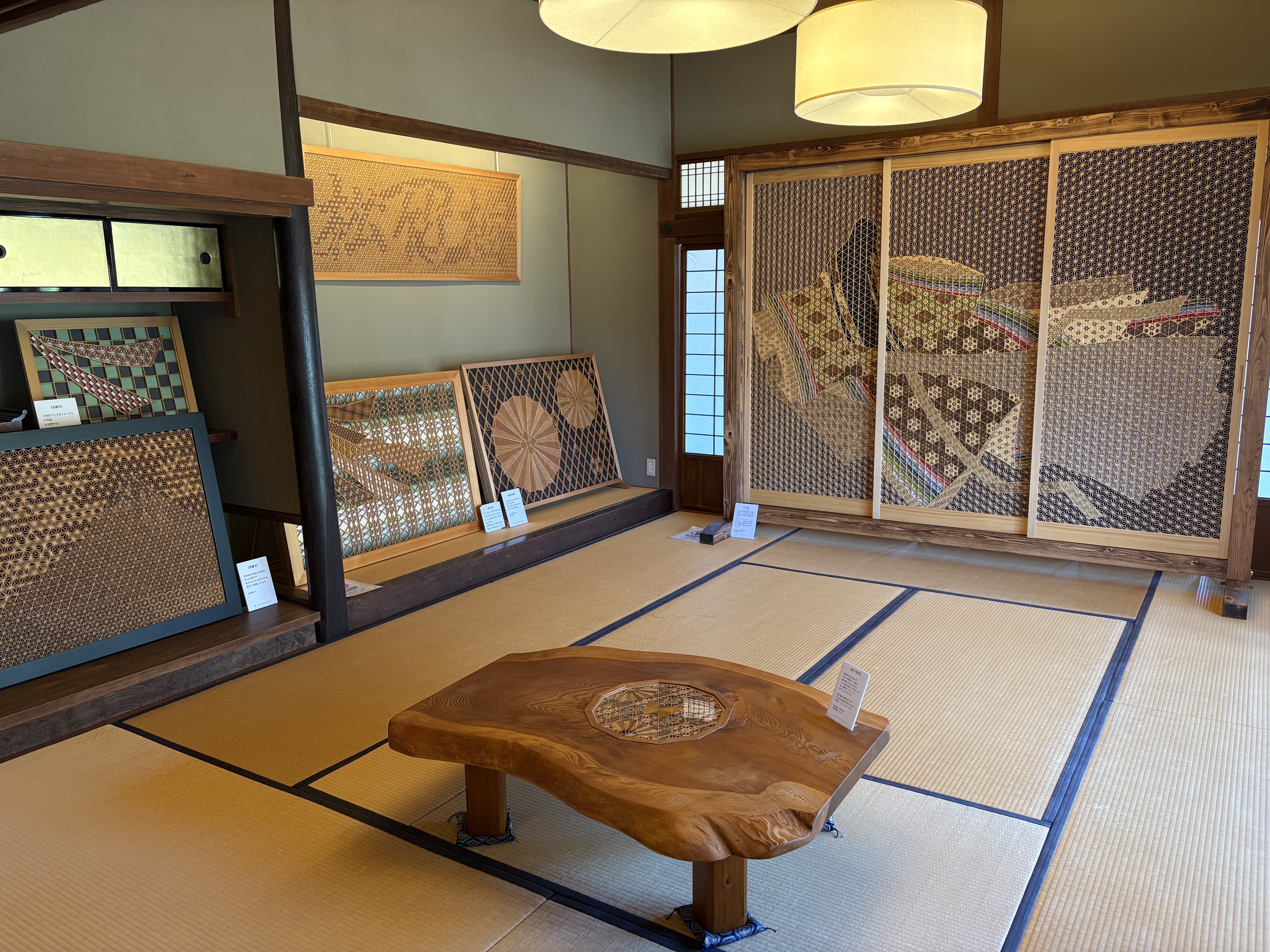 木製雑貨の展示